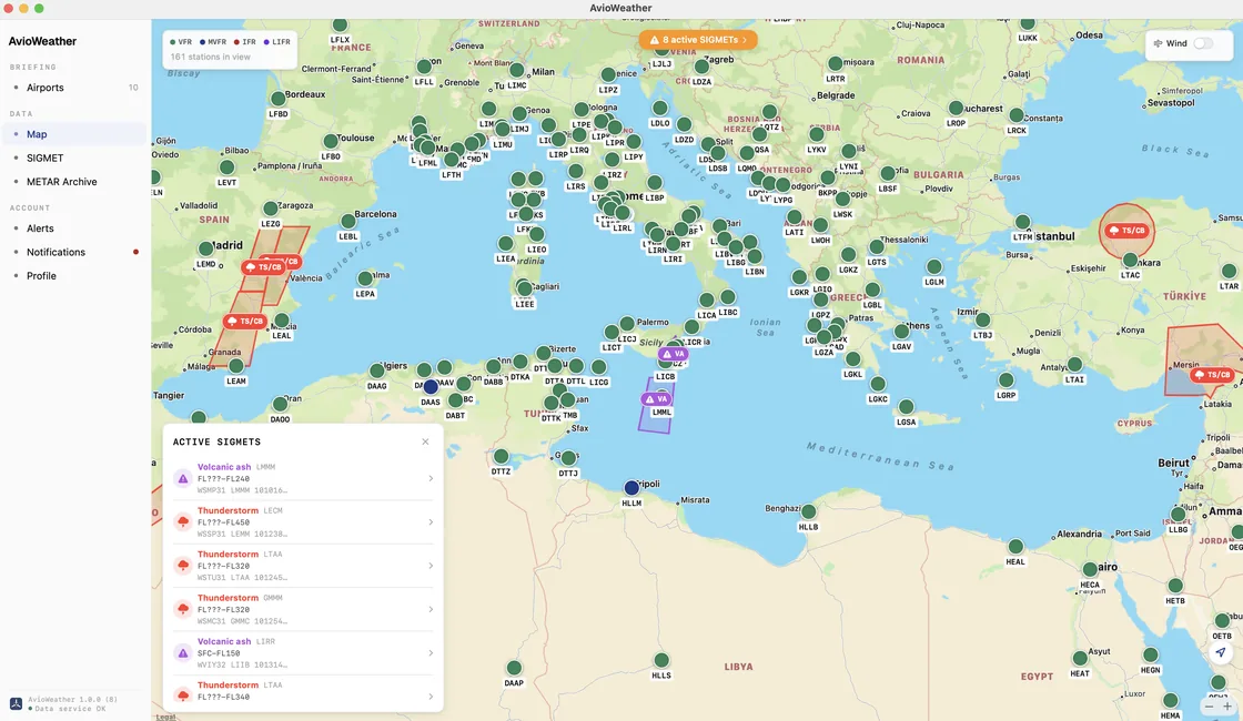 Mappa SIGMET del Mediterraneo nell'app AvioWeather per Mac, con poligoni per fenomeno e pannello dei SIGMET attivi